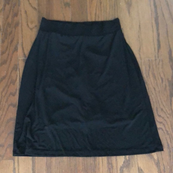 Merona black pull on skirt - Picture 1 of 2